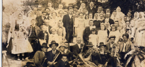 The Man Who Appeared in a 100 Year Old Photo — Wearing Your Face